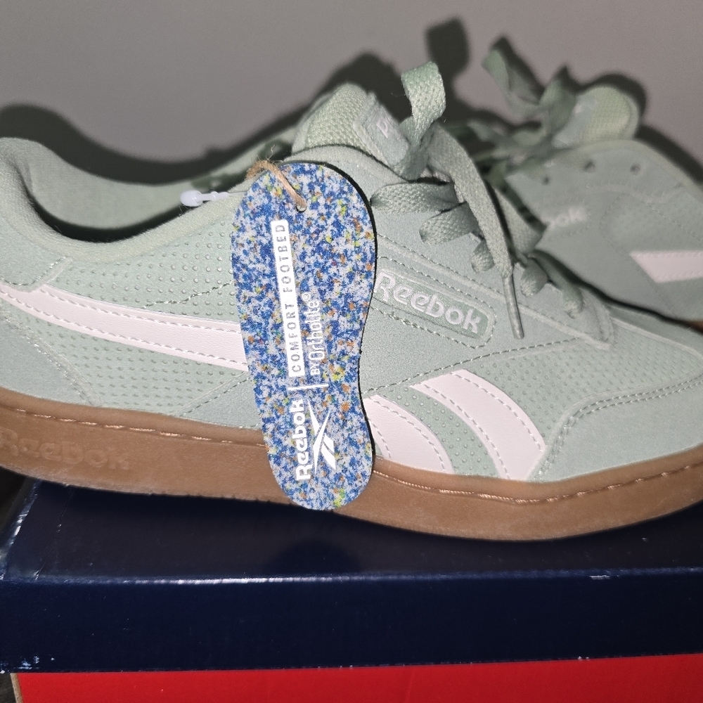 Reebok Light Green and White Sneakers - Picture 13 of 16
